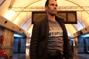  / Lockout (2011)