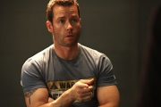  / Lockout (2011)